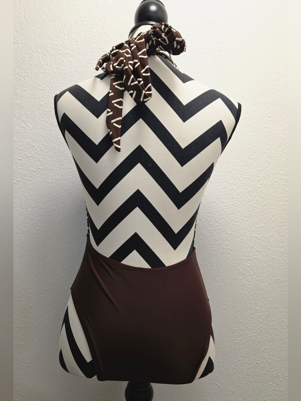 Cupshe Brown Geometric Halter One-Piece Swimsuit - Picture 4 of 8